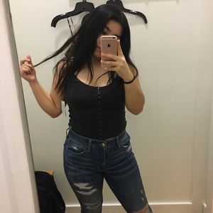 Meet your Posher, Violeta